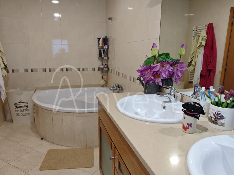 Moradia T4 para Venda em Barroselas e Carvoeiro Foto 10