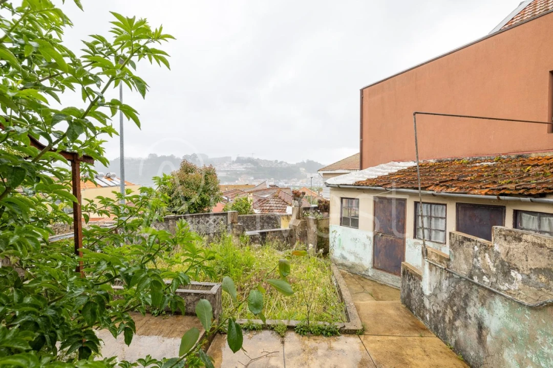 Moradia T4 para Venda em Lordelo do Ouro e Massarelos Foto 7