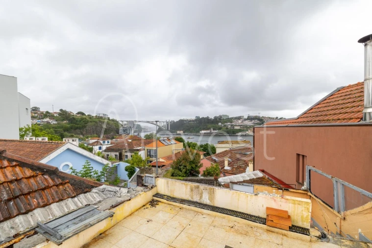 Moradia T4 para Venda em Lordelo do Ouro e Massarelos Foto 4