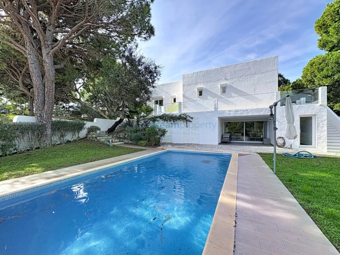 Moradia T4 para Venda em Albufeira e Olhos de Água Foto 2