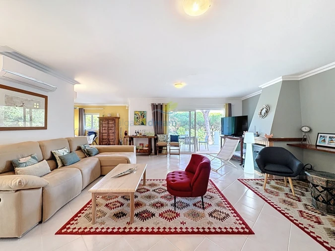 Moradia T4 para Venda em Albufeira e Olhos de Água Foto 3