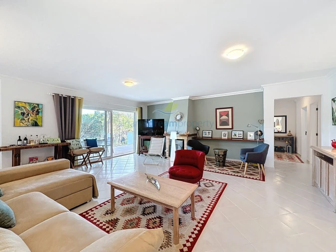 Moradia T4 para Venda em Albufeira e Olhos de Água Foto 4