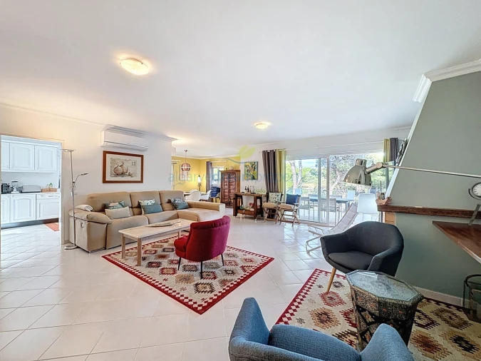 Moradia T4 para Venda em Albufeira e Olhos de Água Foto 5