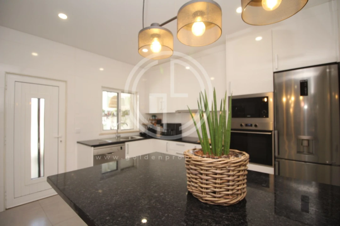 Apartamento T2 para Venda em Ferreiras Foto 12