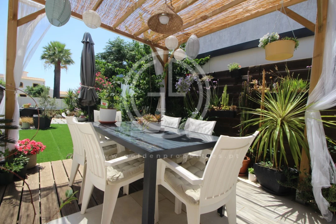 Apartamento T2 para Venda em Ferreiras Foto 28