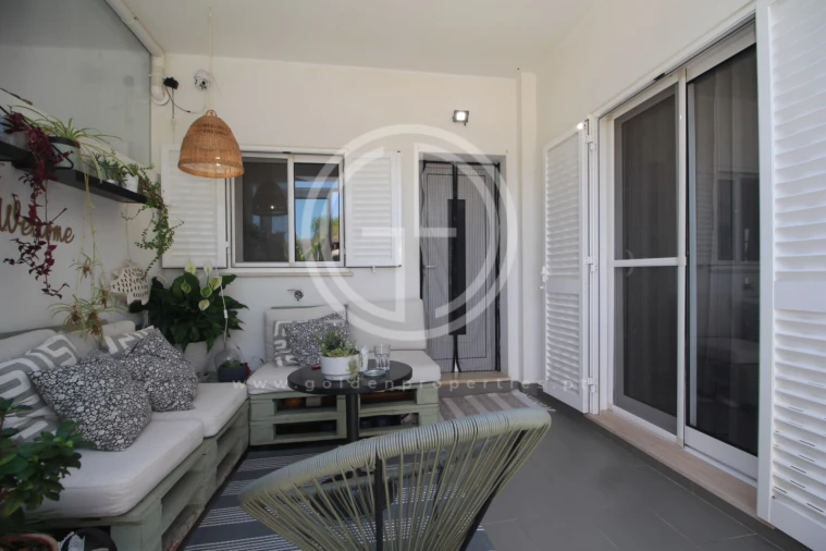 Apartamento T2 para Venda em Ferreiras Foto 6