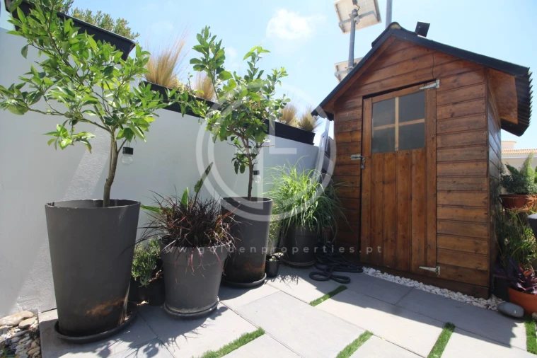 Apartamento T2 para Venda em Ferreiras Foto 36