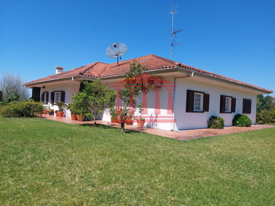 Quinta T4 para Venda em Barcelinhos Foto 4