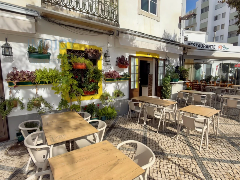 Loja para Arrendamento em Portimão Foto 1