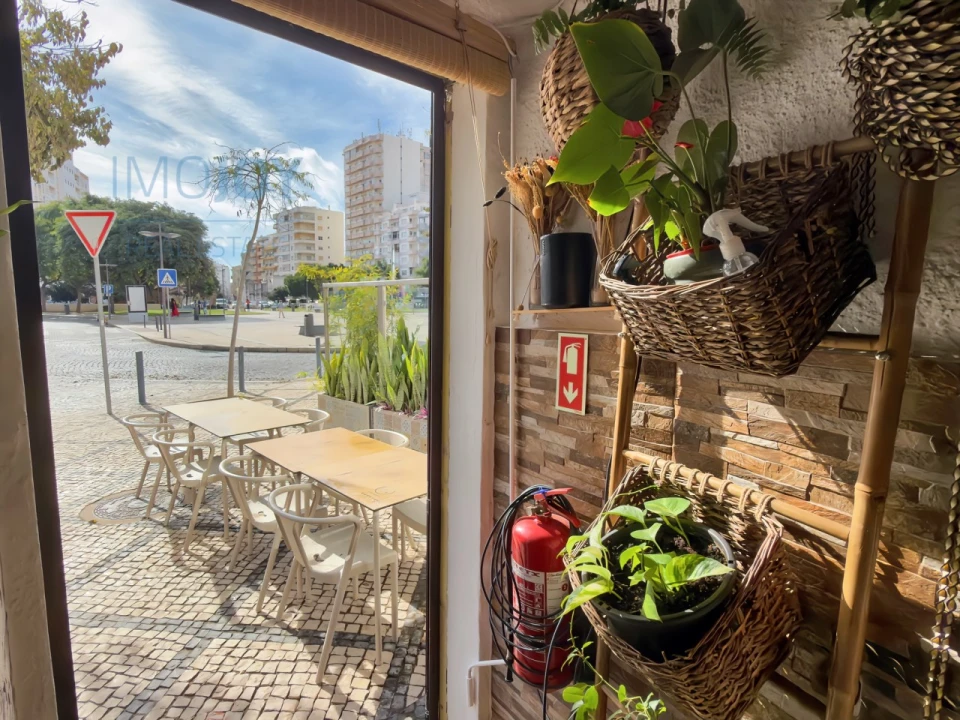 Loja para Arrendamento em Portimão Foto 11