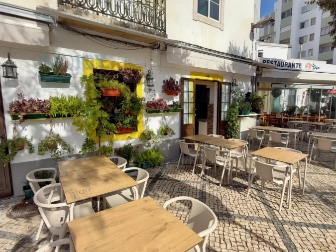 Loja para Arrendamento em Portimão