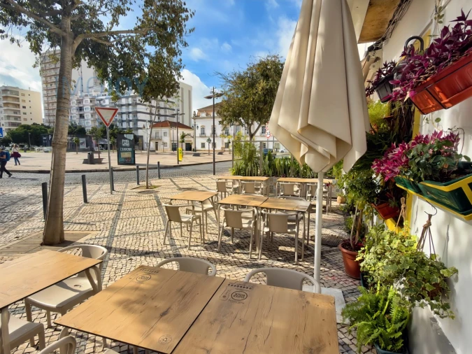 Loja para Arrendamento em Portimão Foto 5