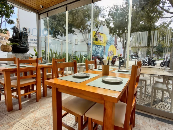 Loja para Arrendamento em Portimão Foto 7