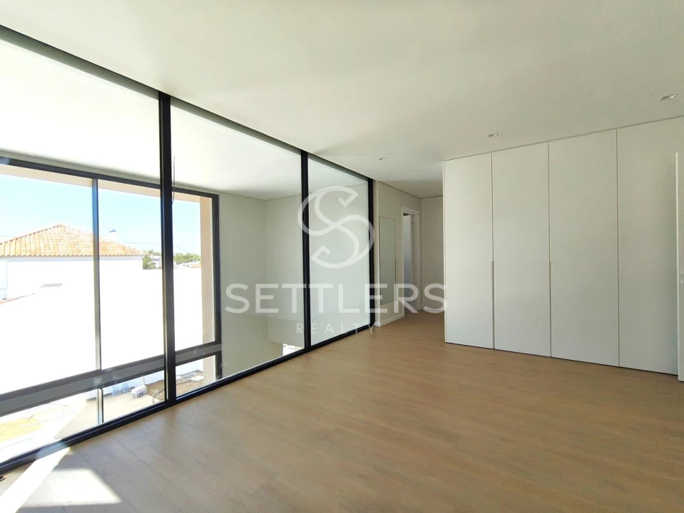 Moradia T4 para Venda em Alcabideche Foto 12