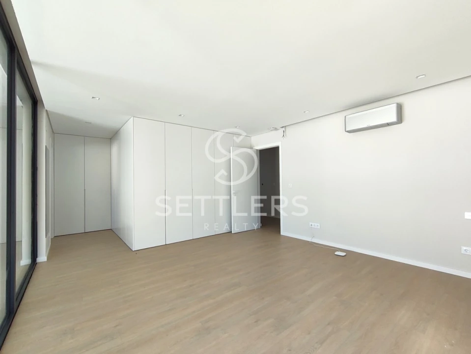 Moradia T4 para Venda em Alcabideche Foto 16