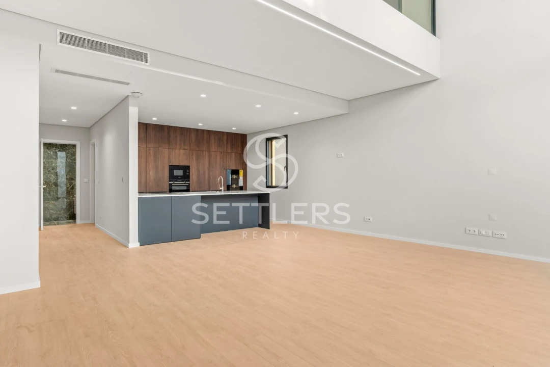 Moradia T4 para Venda em Alcabideche Foto 3