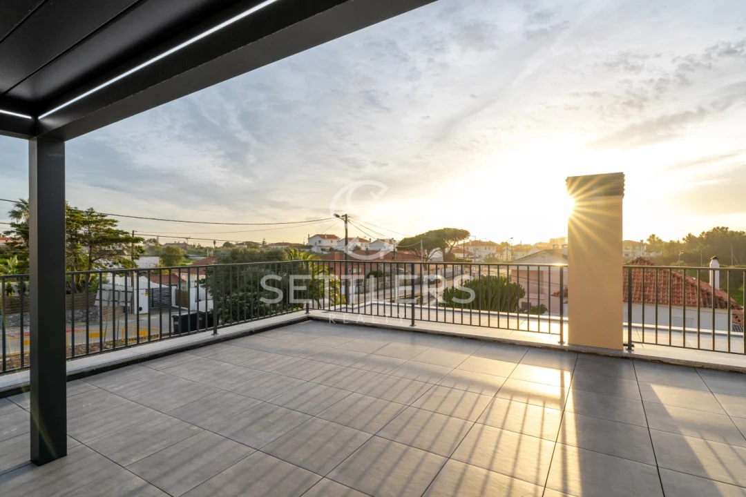 Moradia T4 para Venda em Alcabideche Foto 28