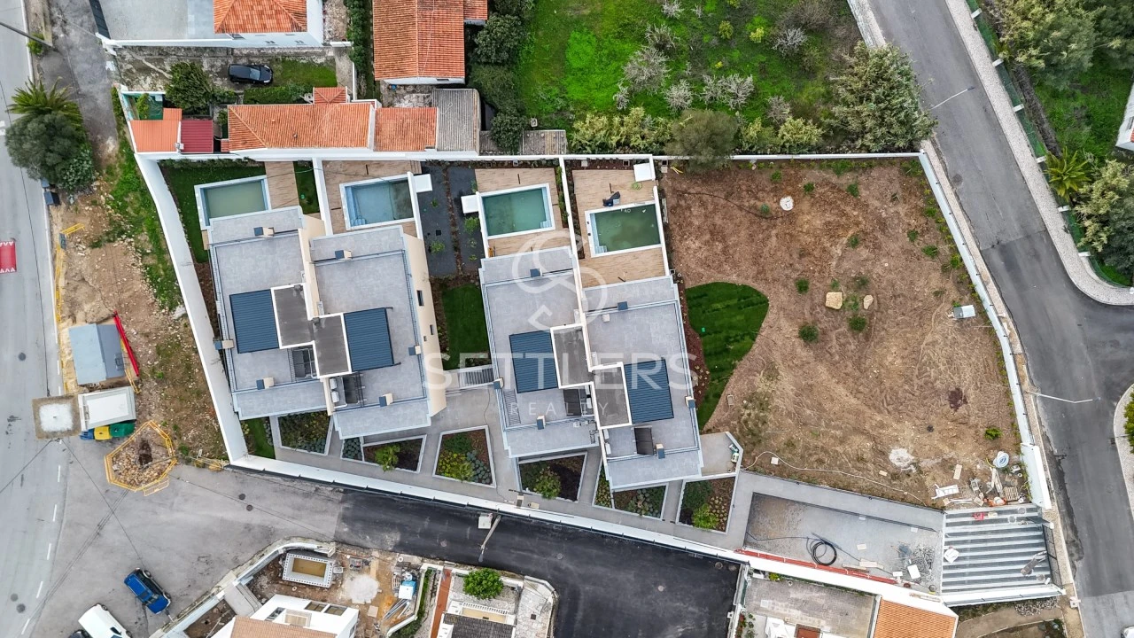 Moradia T4 para Venda em Alcabideche Foto 36