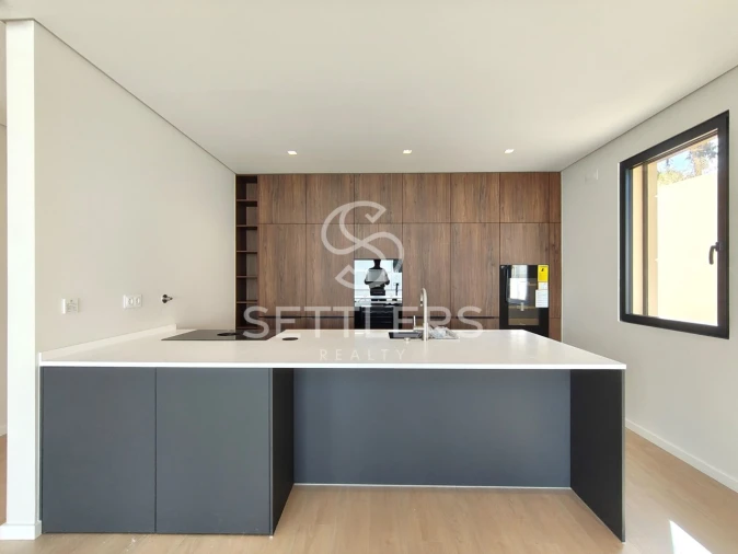 Moradia T4 para Venda em Alcabideche Foto 4