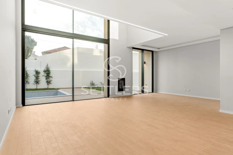 Moradia T4 para Venda em Alcabideche Foto 2