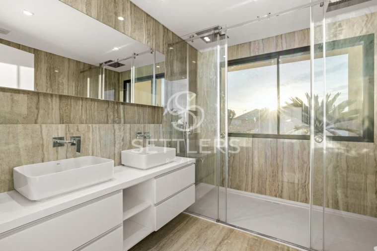 Moradia T4 para Venda em Alcabideche Foto 19