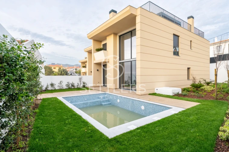 Moradia T4 para Venda em Alcabideche Foto 32