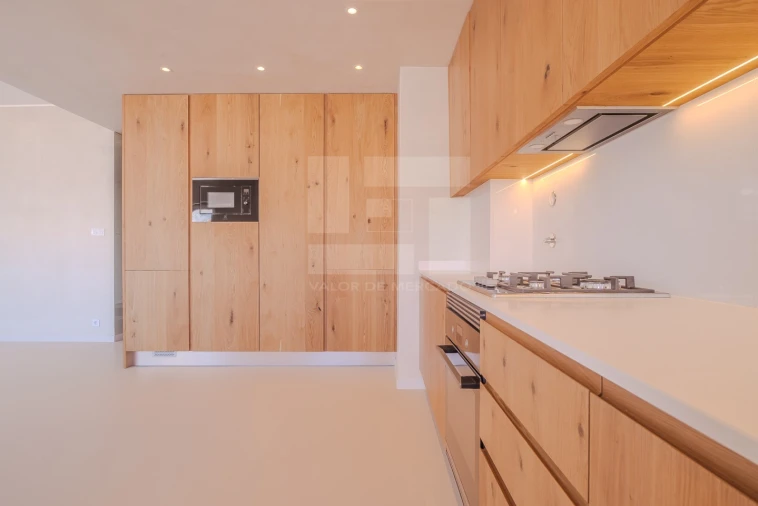 Apartamento T3 para Venda em Algés, Linda-A-Velha e Cruz Quebrada-Dafundo Foto 4