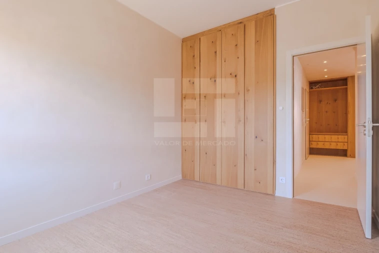 Apartamento T3 para Venda em Algés, Linda-A-Velha e Cruz Quebrada-Dafundo Foto 17