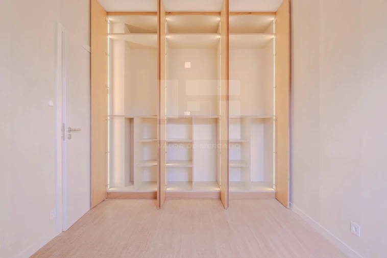 Apartamento T3 para Venda em Algés, Linda-A-Velha e Cruz Quebrada-Dafundo Foto 20