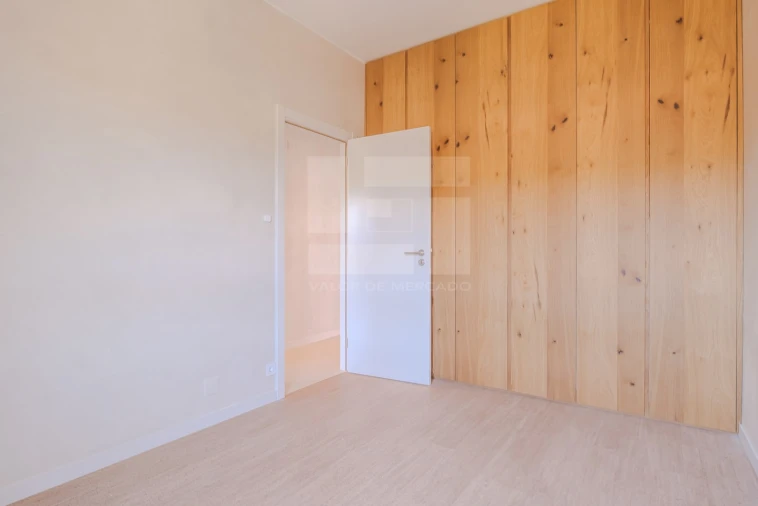 Apartamento T3 para Venda em Algés, Linda-A-Velha e Cruz Quebrada-Dafundo Foto 22