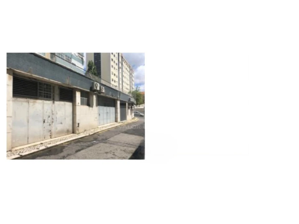 Armazém para Venda em São Domingos de Benfica Foto 3