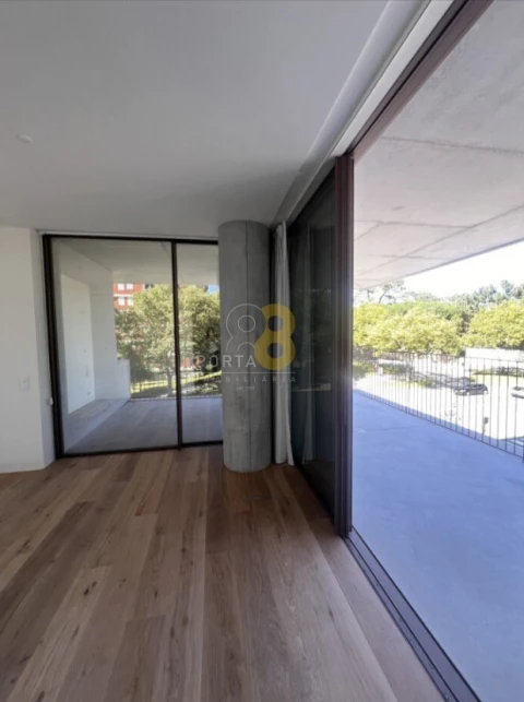 Apartamento T2 para Venda em Aldoar, Foz do Douro e Nevogilde