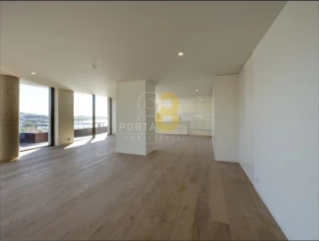 Apartamento T3 para Venda em Lordelo do Ouro e Massarelos