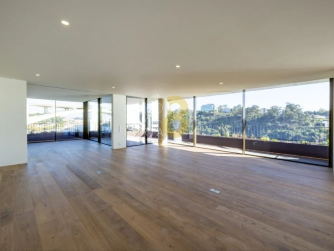 Apartamento T3 para Venda em Lordelo do Ouro e Massarelos Foto 2