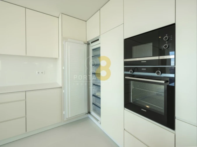 Apartamento T3 para Venda em Lordelo do Ouro e Massarelos Foto 8