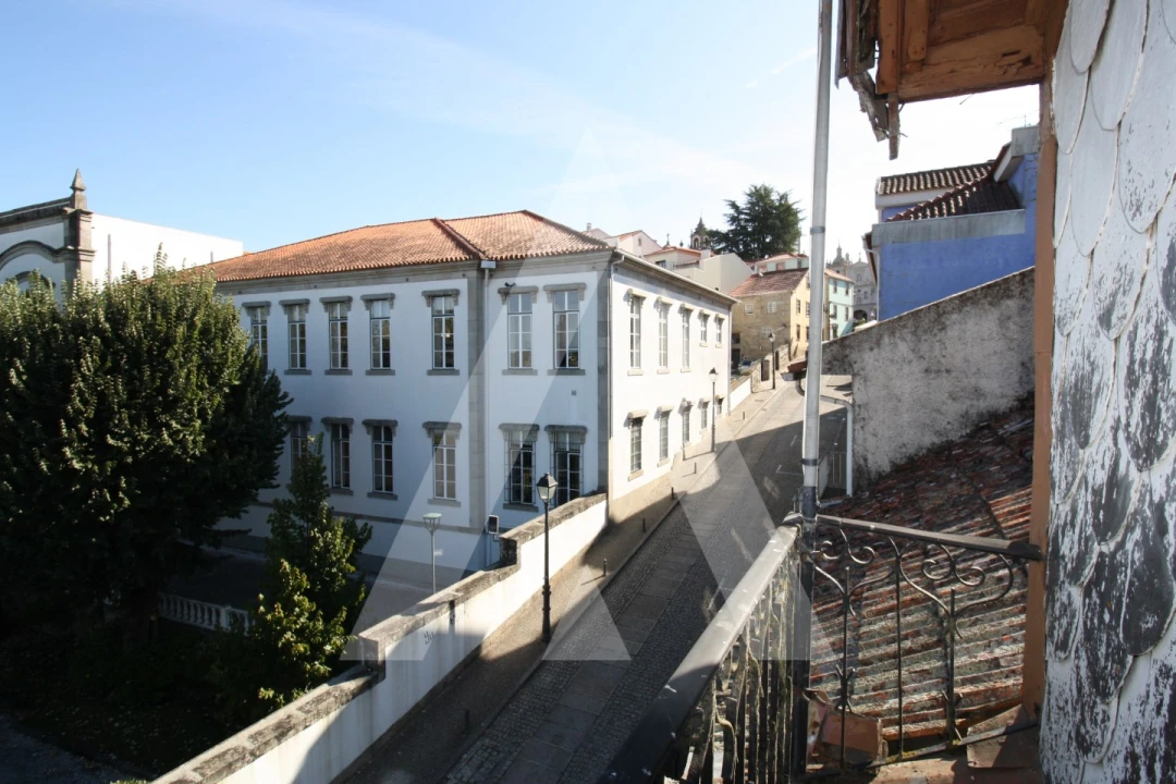 Moradia T5 para Venda em Viseu Foto 3