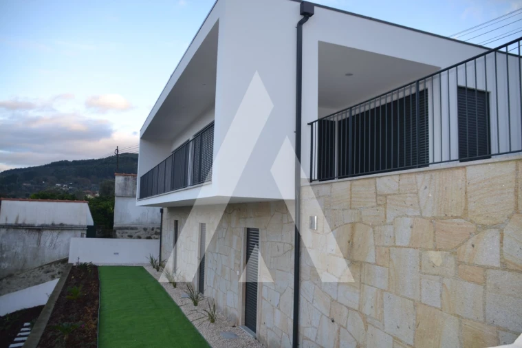 Moradia T3 para Venda em Ribeira