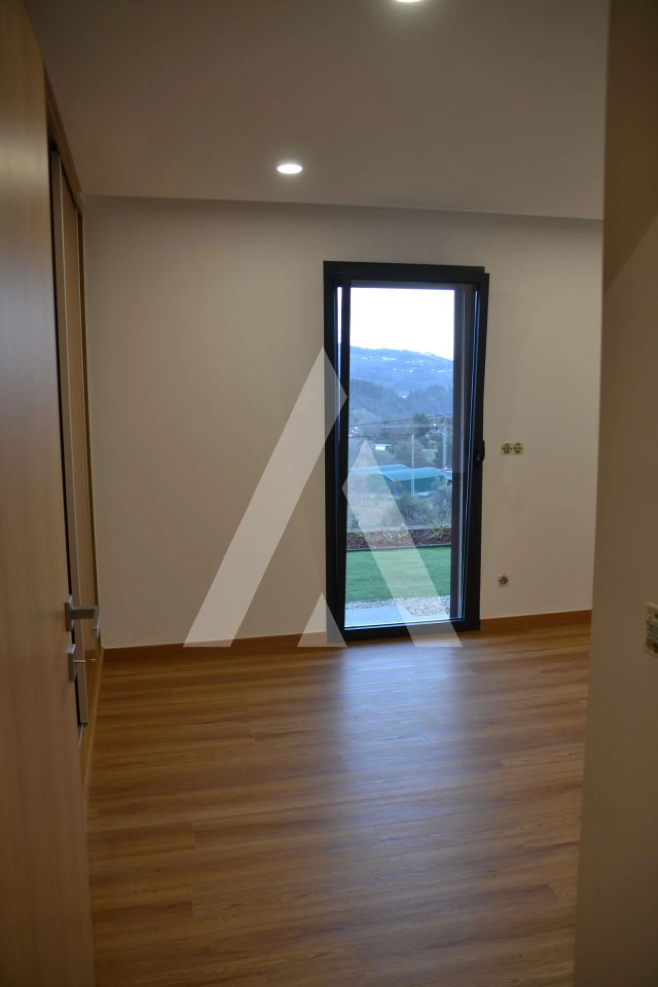 Moradia T3 para Venda em Ribeira Foto 18