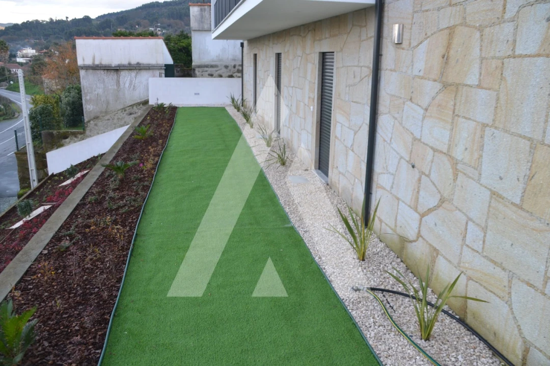 Moradia T3 para Venda em Ribeira Foto 34