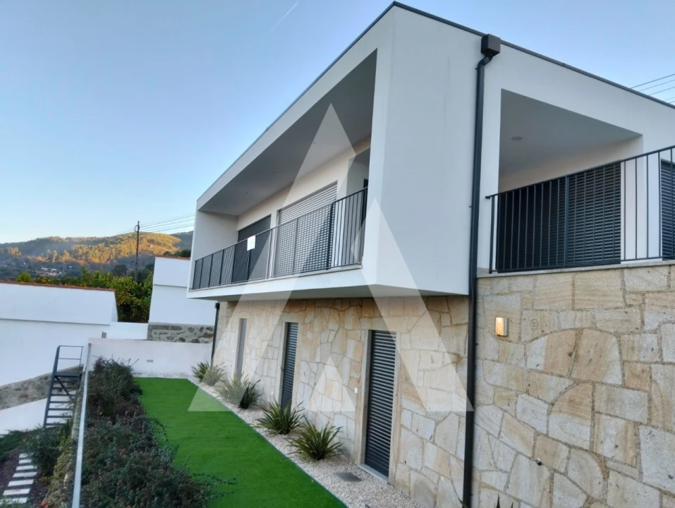 Moradia T3 para Venda em Ribeira Foto 27