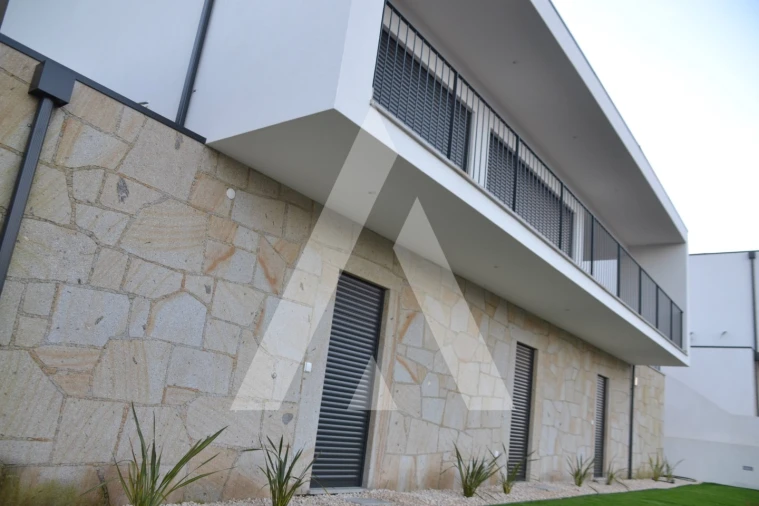 Moradia T3 para Venda em Ribeira Foto 28