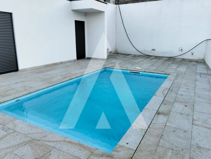 Moradia T3 para Venda em Ribeira Foto 35