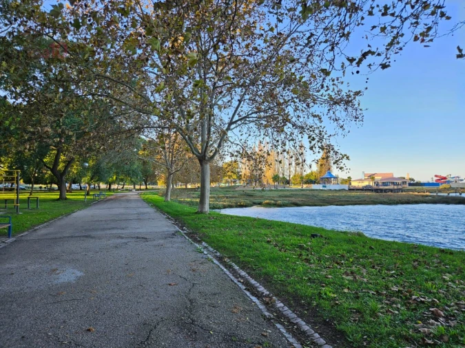 Apartamento T2 para Venda em Baixa da Banheira e Vale da Amoreira Foto 2