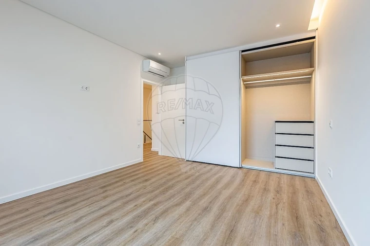 Moradia T3 para Venda em Aveiras de Cima Foto 28