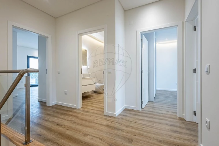 Moradia T3 para Venda em Aveiras de Cima Foto 17