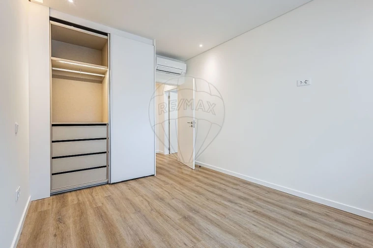 Moradia T3 para Venda em Aveiras de Cima Foto 34