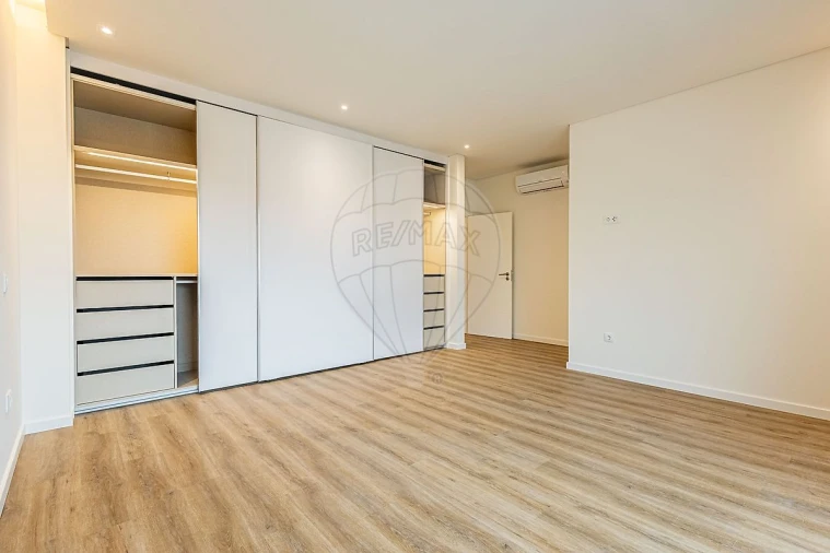 Moradia T3 para Venda em Aveiras de Cima Foto 16