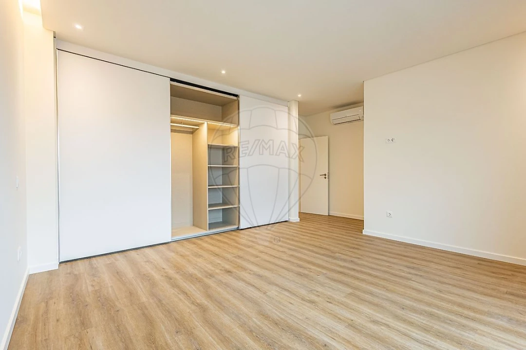 Moradia T3 para Venda em Aveiras de Cima Foto 21