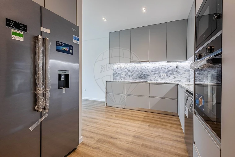 Moradia T3 para Venda em Aveiras de Cima Foto 12