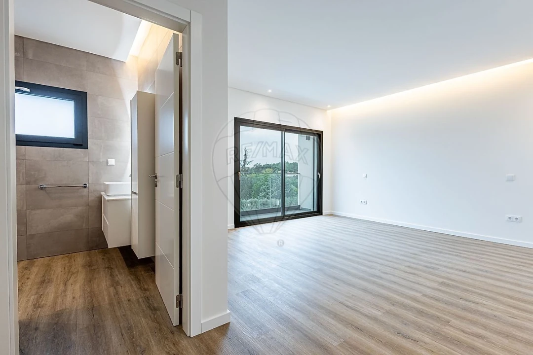 Moradia T3 para Venda em Aveiras de Cima Foto 26